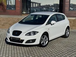 Branco Usado 2011 Seat Leon Reference Citadino | € 8.990 (Preço justo)
