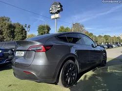 Cinza Usado 2022 Tesla Model Y SUV | € 40.750 (Preço elevado)