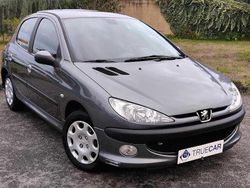 Cinzento Usado 2009 Peugeot 206 | € 6.750
