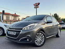 Cinza Usado 2019 Peugeot 208 Style Citadino | € 9.450 (Bom preço)