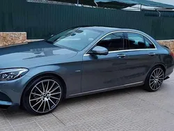Cinzento Usado 2016 Mercedes C220 Sedan | € 22.900