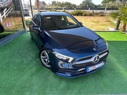 Azul Usado 2020 Mercedes A180 AMG line | € 26.990 (Preço justo)