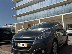 Usado 2017 Peugeot 208 Style Citadino | € 8.700 (Bom preço)