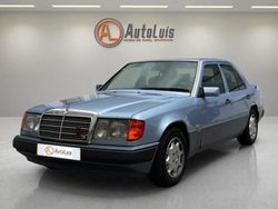 Azul Usado 1992 Mercedes E250 Sedan | € 6.500