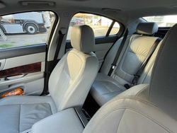 Usado 2009 Jaguar XF Sedan | € 10.000