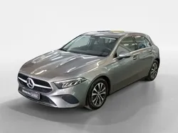 Cinza Usado 2024 Mercedes A200 Sedan | € 30.900 (Super Preço)
