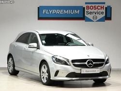 Cinza Usado 2018 Mercedes A180 Urban Citadino | € 21.750 (Preço justo)