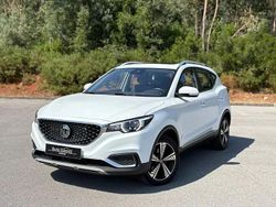 Branco Usado 2020 MG ZS Luxury Sedan | € 17.900 (Preço justo)