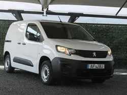 Branco Usado 2021 Peugeot Partner Monovolume | € 12.890 (Preço justo)