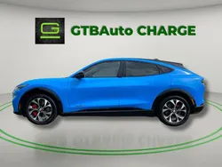 Azul Usado 2023 Ford Mustang Mach-E Premium SUV | € 38.999 (Preço justo)