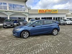 Azul Usado 2017 Opel Astra Business Edition Citadino | € 13.000 (Preço justo)