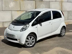 Branco Usado 2012 Peugeot iON Citadino | € 6.250