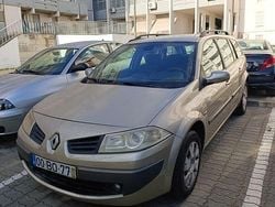 Usado 2006 Renault Mégane II Sedan | € 3.000