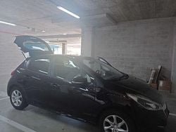 Usado 2016 Peugeot 208 Citadino | € 7.500 (Bom preço)