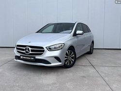 Cinza Usado 2020 Mercedes B180 Business Monovolume | € 22.980 (Preço justo)