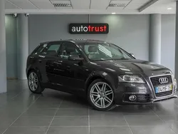 Cinzento Usado 2011 Audi A3 | € 12.900 (Caro)
