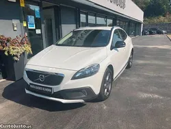 Branco Usado 2015 Volvo V40 Momentum Carrinha | € 14.990 (Bom preço)