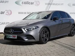 Cinza Usado 2023 Mercedes A180 AMG line Citadino | € 34.500 (Bom preço)