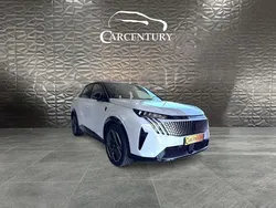 Branco Usado 2024 Peugeot e-3008 GT SUV | € 43.500 (Bom preço)