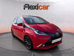 Vermelho Usado 2018 Toyota Aygo X-play Citadino | € 10.490 (Preço justo)