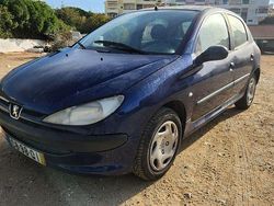 Usado 2000 Peugeot 206 Sedan | € 1.100 (Bom preço)