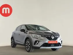 Cinzento Usado 2023 Renault Captur Techno SUV | € 21.999 (Preço justo)