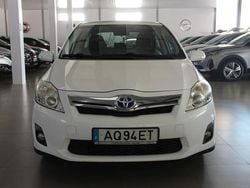 Branco Usado 2011 Toyota Auris Hybrid | € 11.000 (Bom preço)