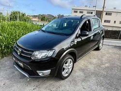 Preto Usado 2015 Dacia Sandero Citadino | € 10.490 (Preço justo)