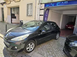 Preto Usado 2010 Peugeot 207 | € 4.900 (Preço justo)