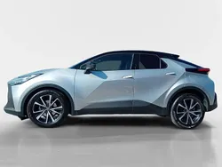 Cinza Usado 2023 Toyota C-HR SUV | € 35.900 (Preço elevado)