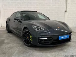 Porsche Panamera 4