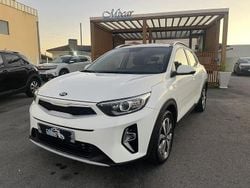 Branco Usado 2021 Kia Stonic EX SUV | € 13.750 (Preço justo)