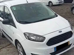 Branco Usado 2016 Ford Courier Ambiente Monovolume | € 10.999