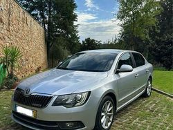 Usado 2014 Skoda Superb Sedan | € 8.000