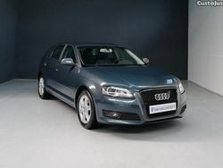 Cinza Usado 2010 Audi A3 Sportback Citadino | € 8.490