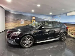 Preto Usado 2014 Volvo V40 Kinetic Carrinha | € 13.750 (Preço justo)