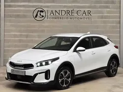 Branco Usado 2022 Kia XCeed SUV | € 22.450 (Preço justo)