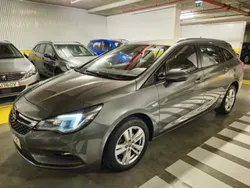 Cinza Usado 2017 Opel Astra Dynamic Carrinha | € 9.980 (Preço justo)