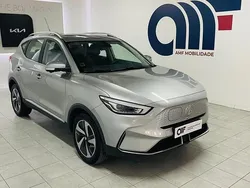 Cinza Usado 2022 MG ZS Luxury Sedan | € 24.899 (Preço justo)