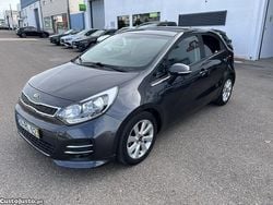 Cinza Usado 2016 Kia Rio Citadino | € 9.450 (Super Preço)