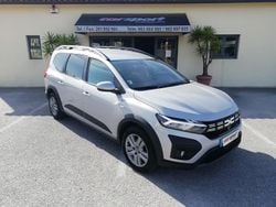 Cinza Usado 2023 Dacia Jogger Comfort Monovolume | € 16.300 (Preço justo)