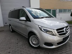 Cinza Usado 2018 Mercedes V220 Monovolume | € 49.500
