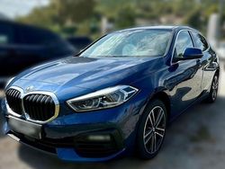 Azul Usado 2022 BMW 116 Luxury Line Citadino | € 23.950 (Preço justo)