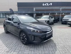 Cinza escuro Usado 2024 Kia XCeed Sport SUV | € 24.500