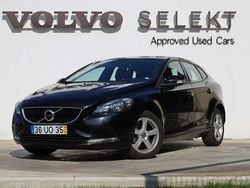Preto Usado 2018 Volvo V40 Kinetic Carrinha | € 15.700 (Preço justo)