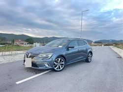 Cinzento Usado 2016 Renault Mégane III | € 13.900 (Preço elevado)