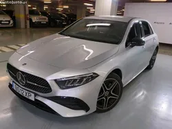 Cinza Usado 2024 Mercedes A250 Sedan | € 36.400 (Super Preço)