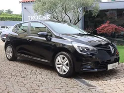 Preto Usado 2021 Renault Clio V Engineered Sedan | € 18.950 (Preço justo)