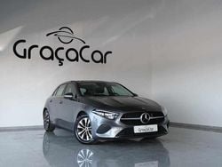 Cinzento Usado 2024 Mercedes A200 Progressive Sedan | € 29.900 (Super Preço)
