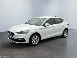 Branco Usado 2024 Seat Leon Business Citadino | € 27.500 (Preço justo)
